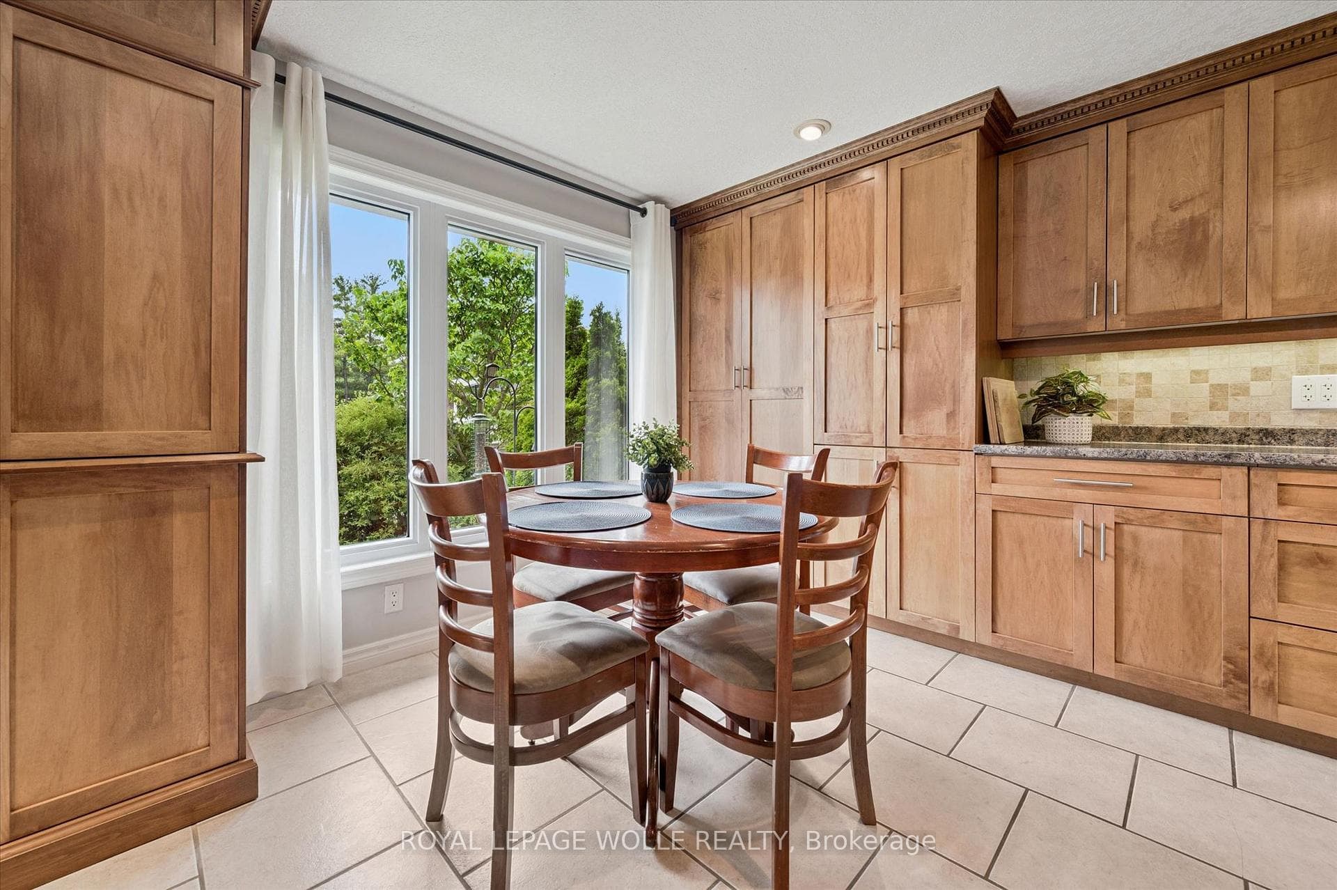 74 Calmcrest Drive photo 10