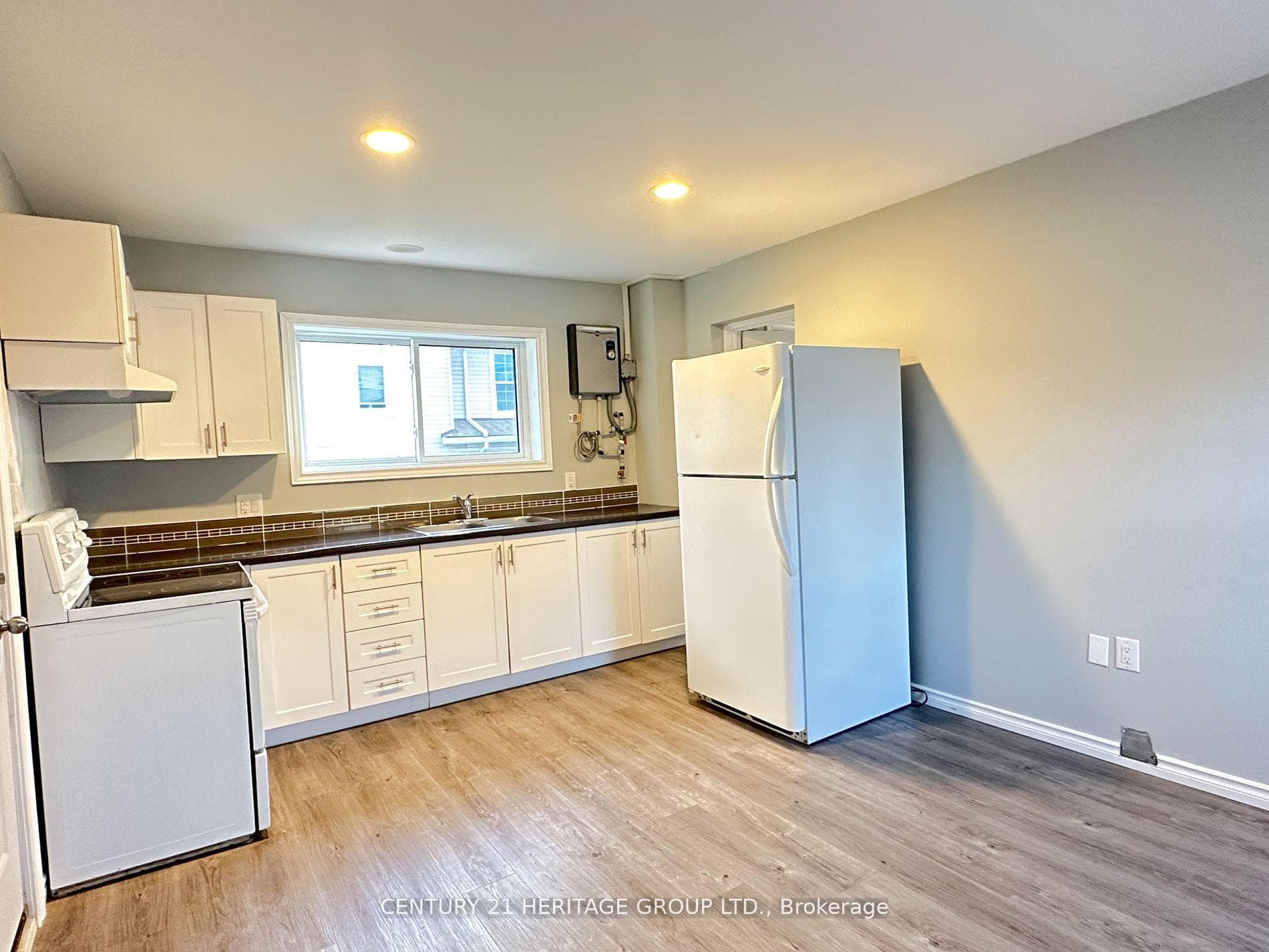 5002 Victoria Avenue photo 27