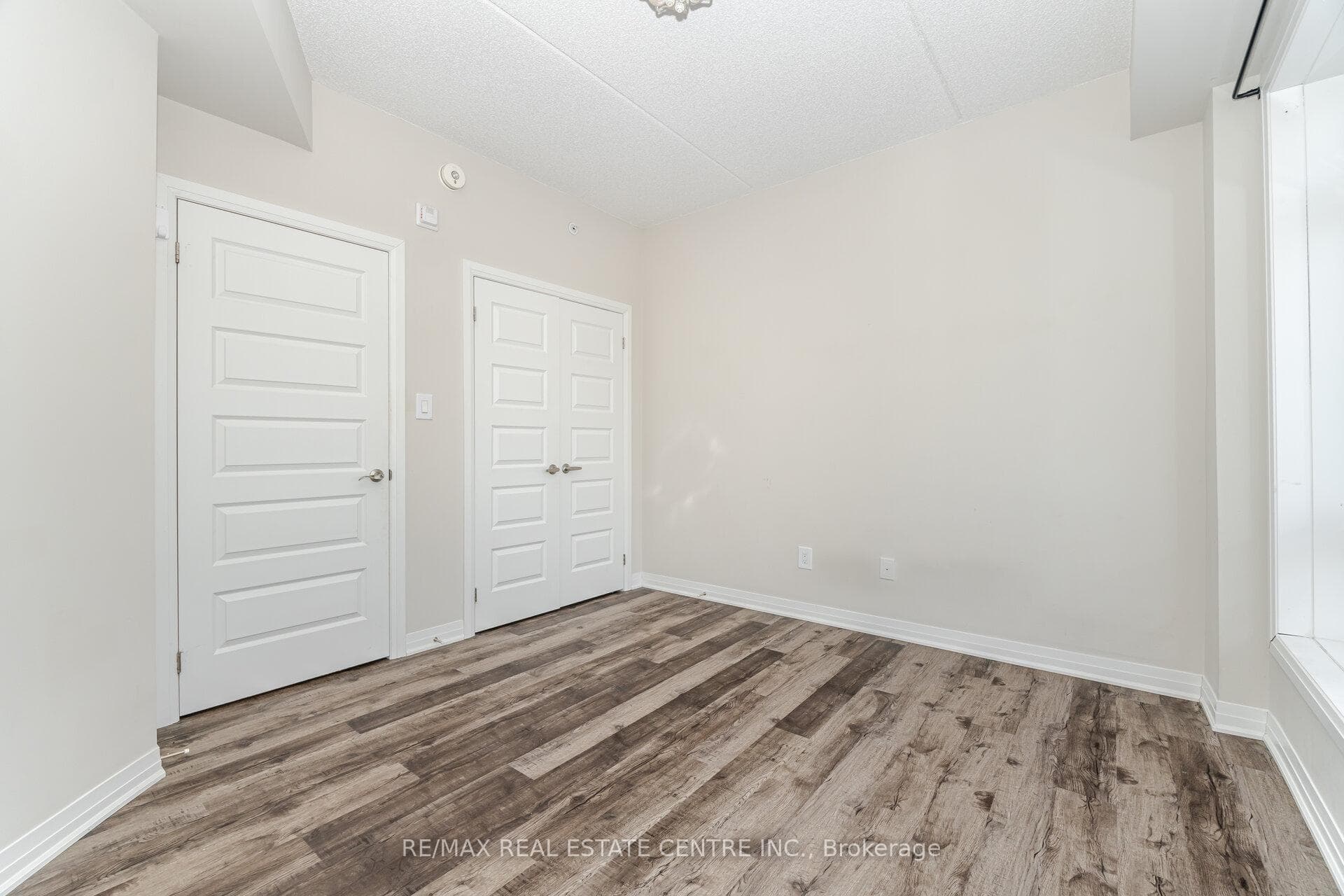 610 Farmstead Drive Unit 320 photo 28
