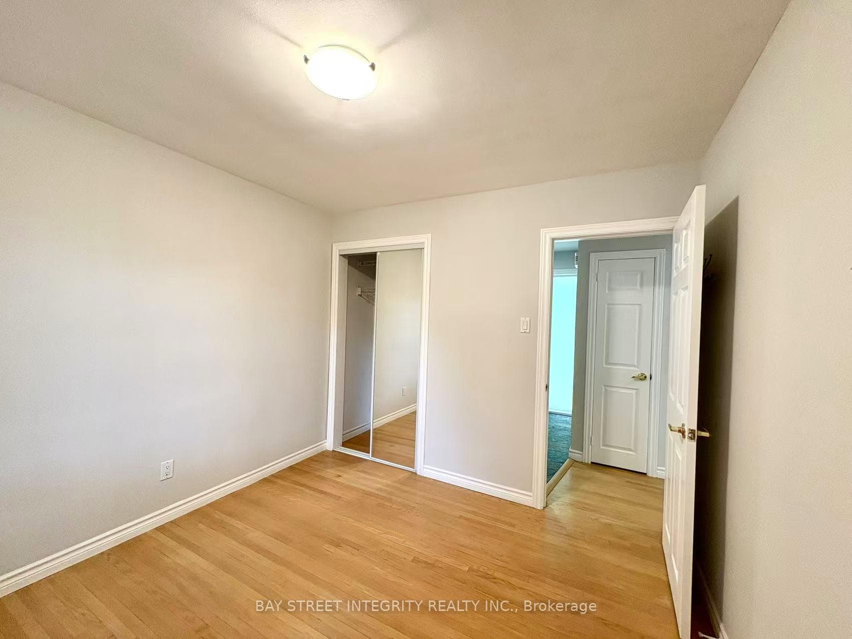 Upper 18 Leisure Lane Unit Upper photo 6