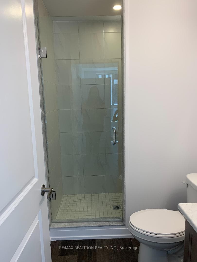 5055 Greenlane Road Unit 338 photo 14