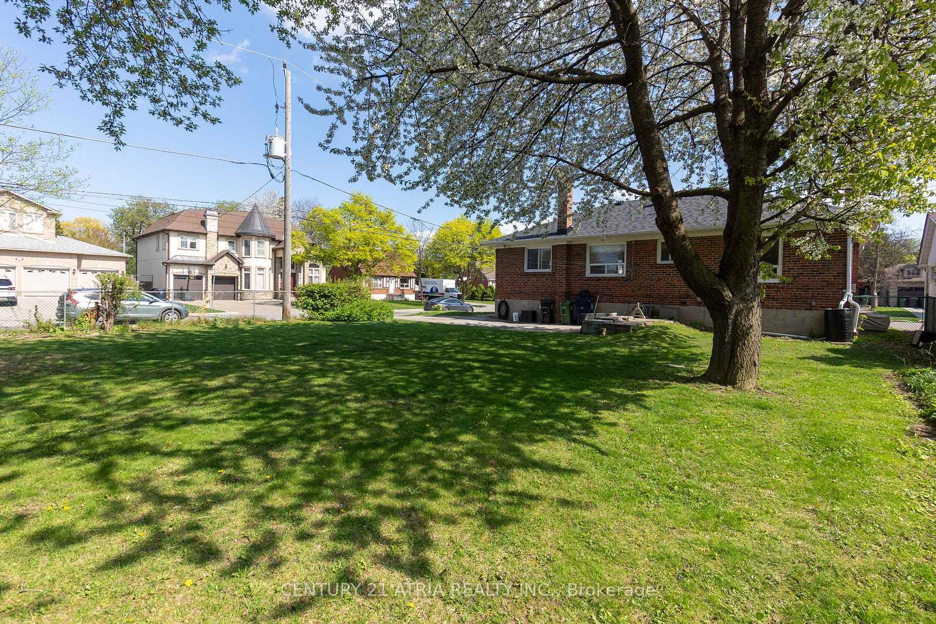 2 Lanbrooke Avenue photo 6