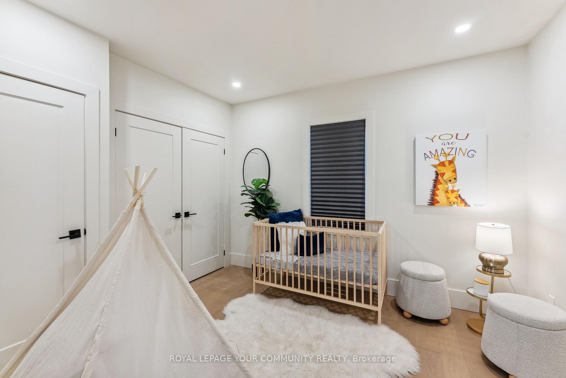 12 Lamb Avenue photo 25