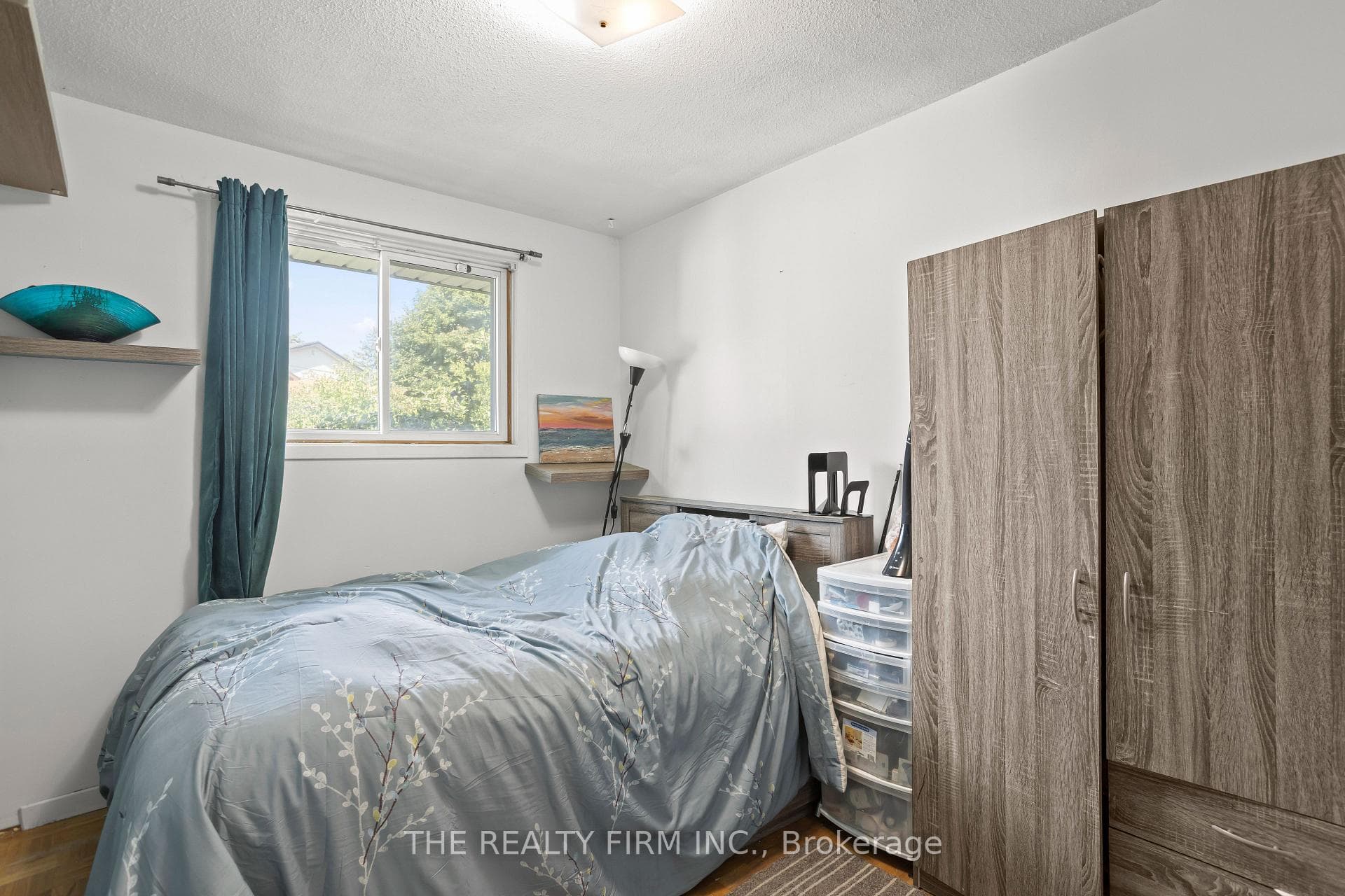 681 Ladybrook Crescent photo 17