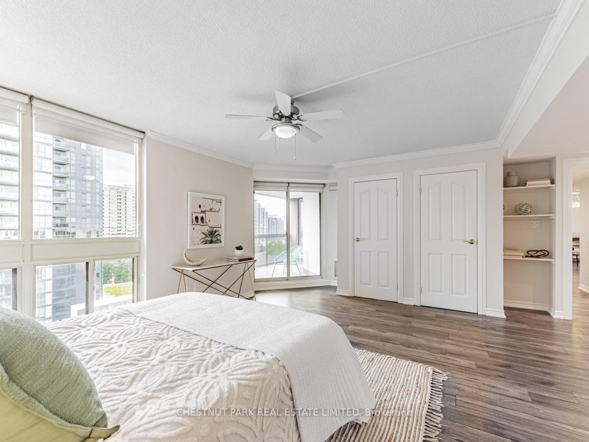 10 Kenneth Avenue Unit 1412 photo 18