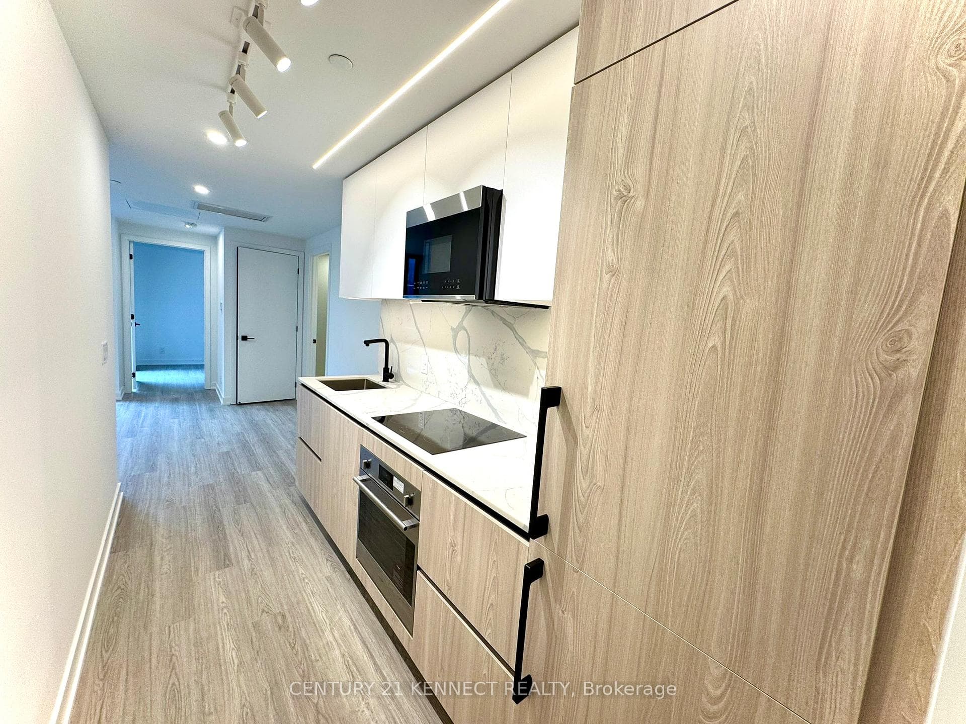 699 Sheppard Avenue Unit 715 photo 5