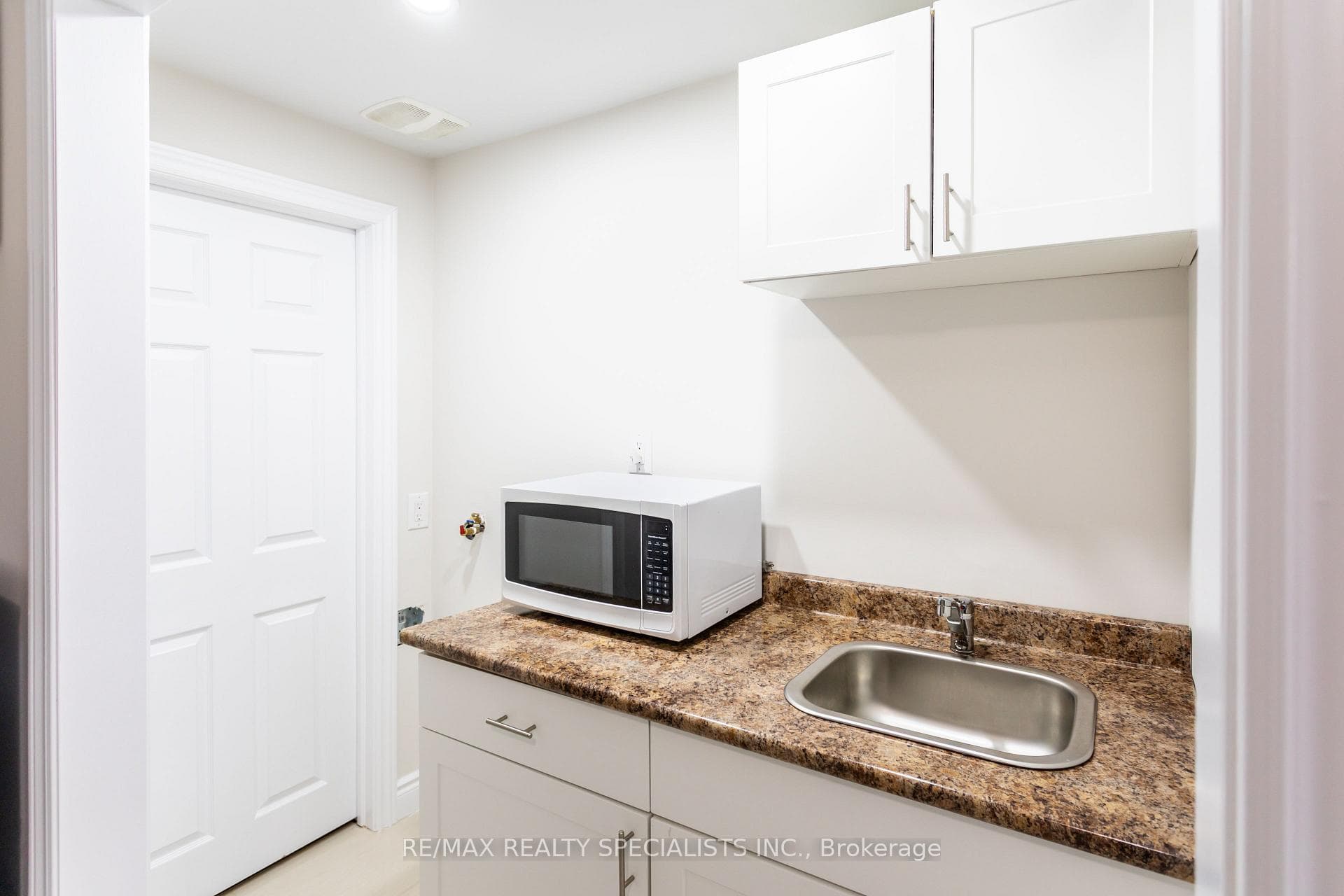 1245 Ruddy Crescent photo 36