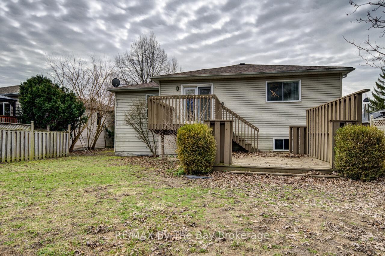 3 Evergreen Crescent photo 39