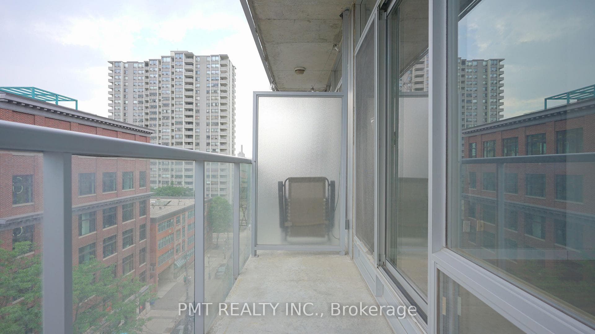 169 John Street Unit 803 photo 21