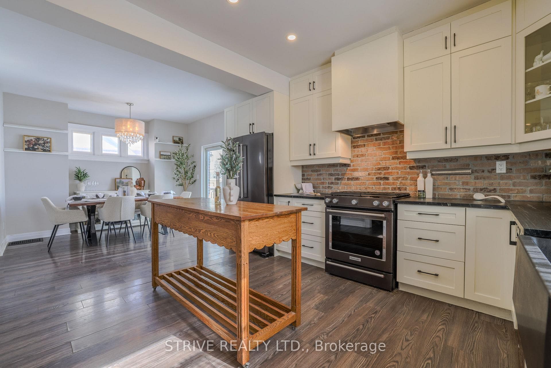 75 Oshawa Boulevard photo 14