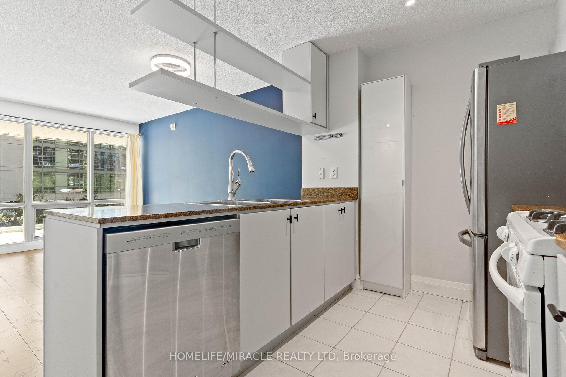 10 Navy Wharf Court Unit #207 photo 12