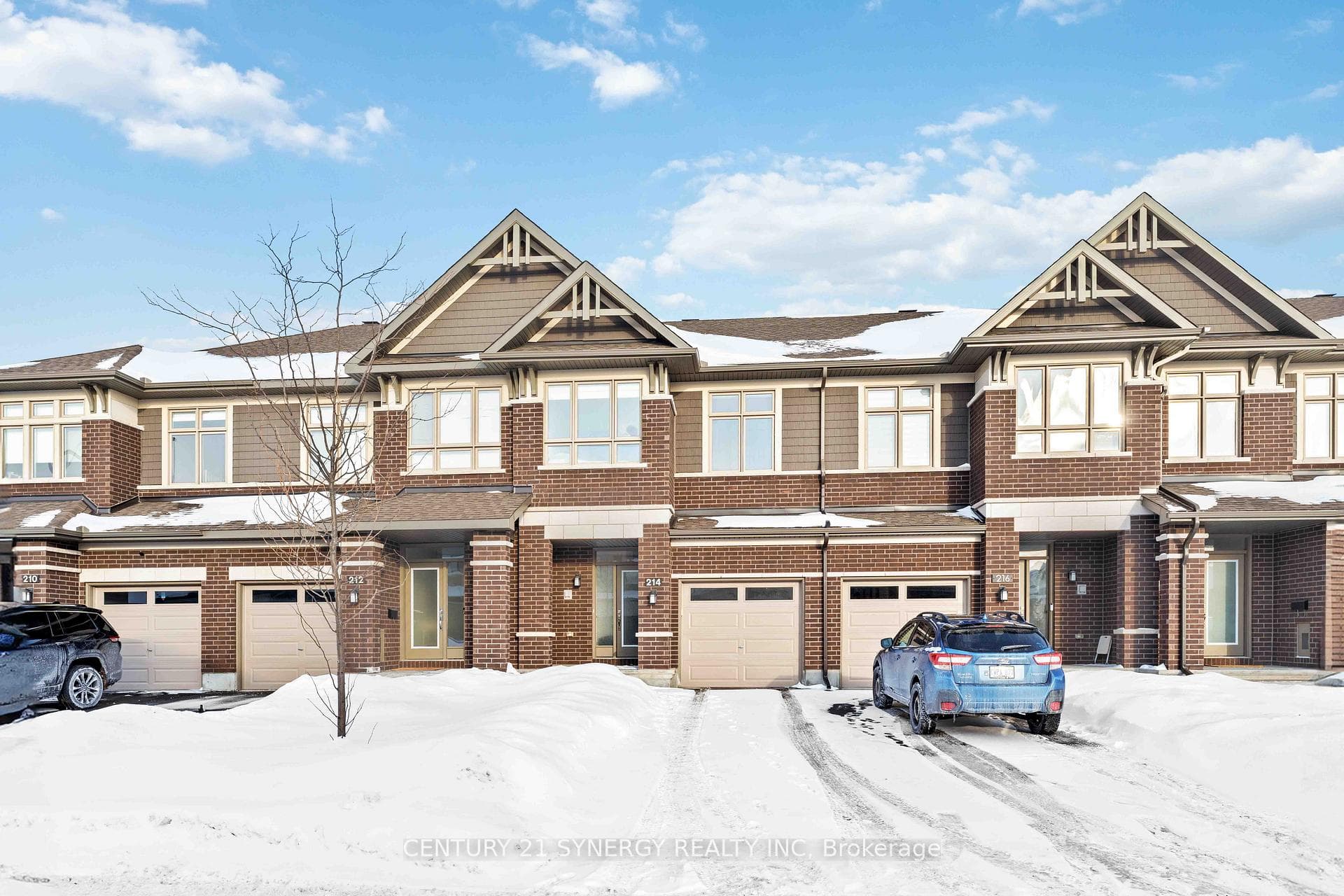214 Hawkeswood Drive photo 1