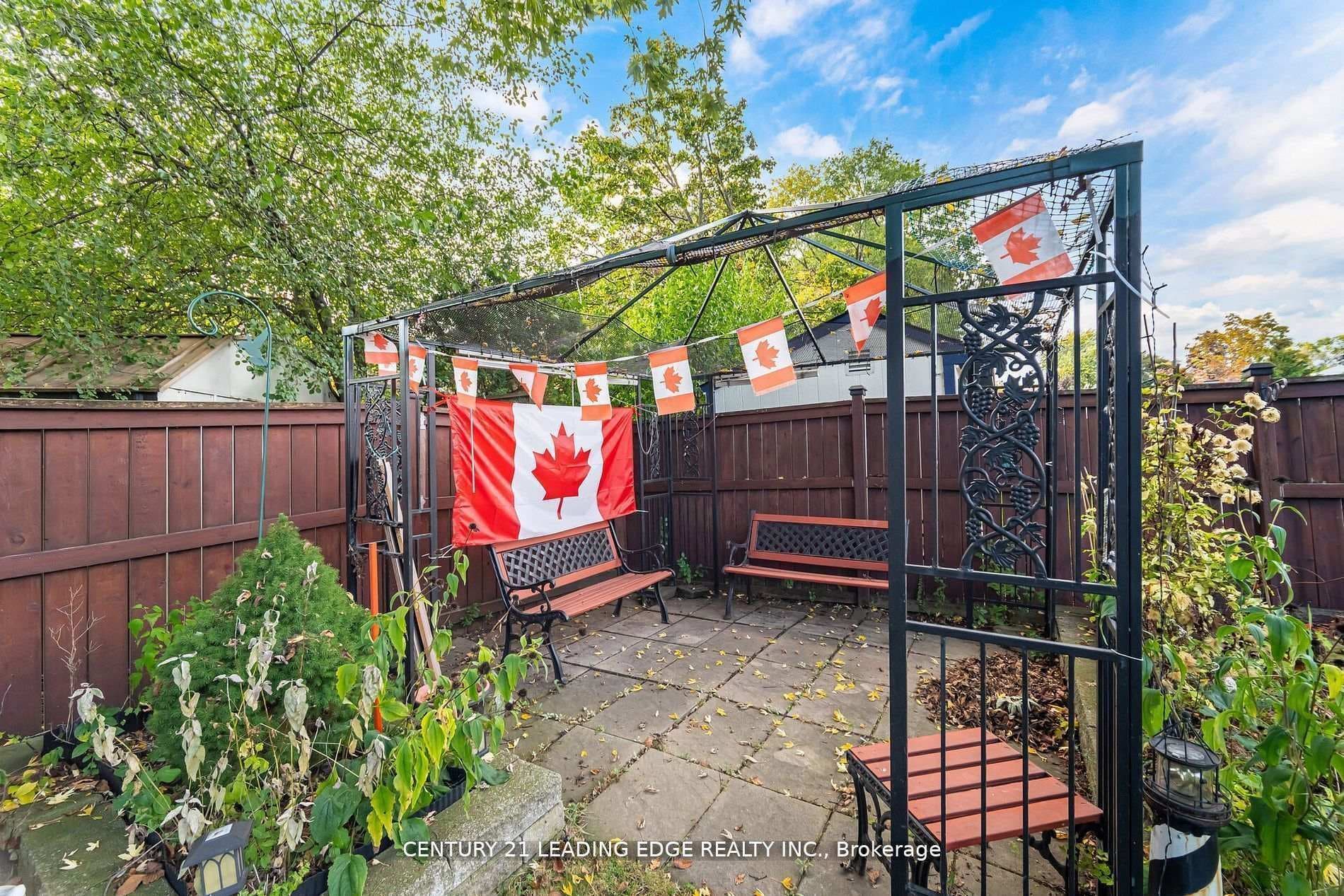 2574 Lundigan Drive photo 41