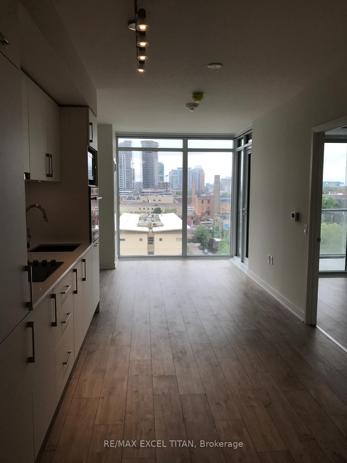 27 Bathurst Street Unit 614W photo 1