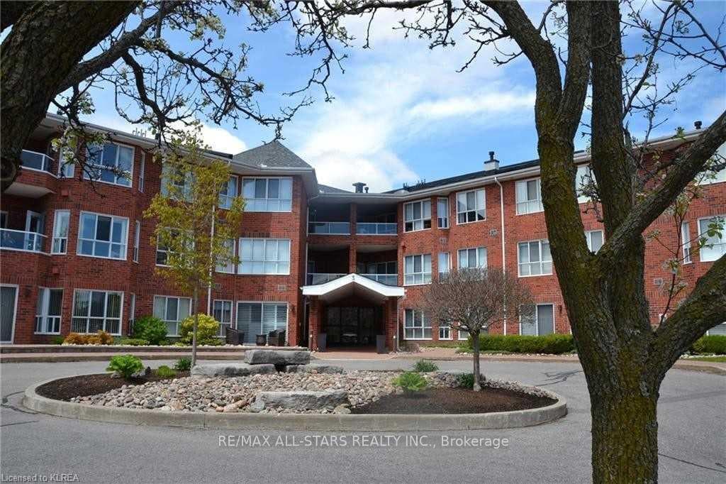 3 Heritage Way Unit 304 photo 2