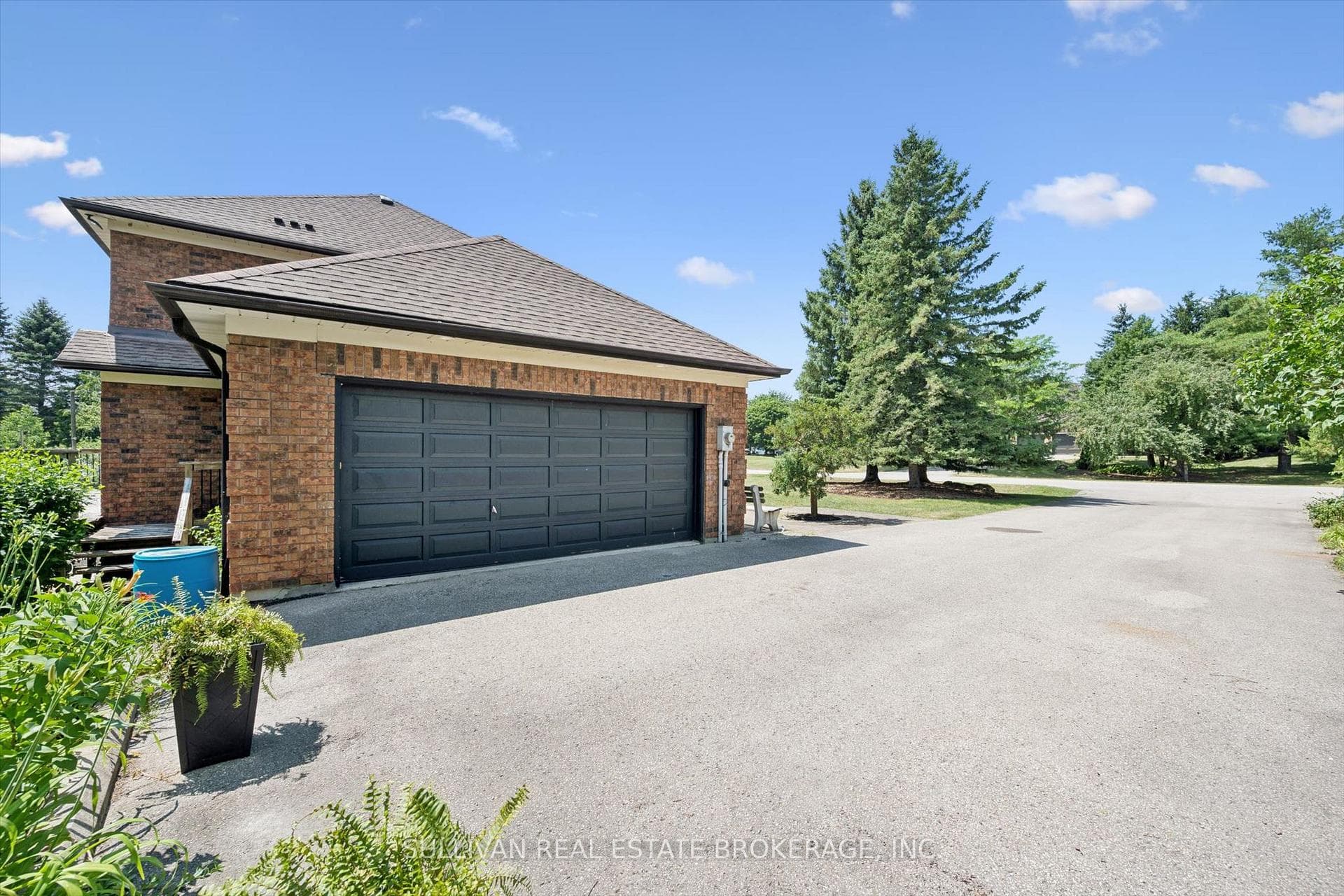 105 Cobblestone Place photo 6