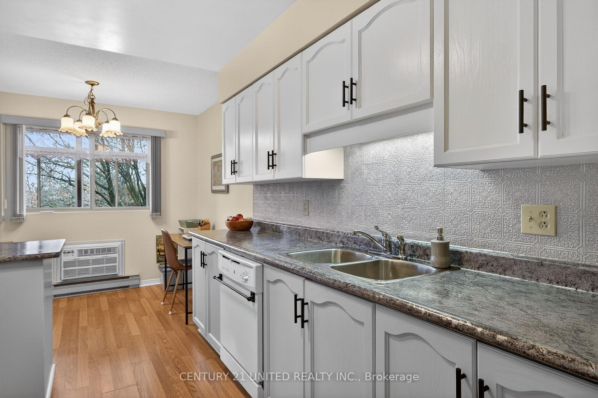 2185 Walker Avenue Unit 206 photo 23