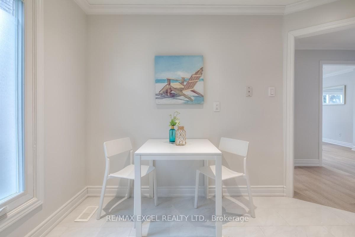 36 Hainsworth Court photo 14