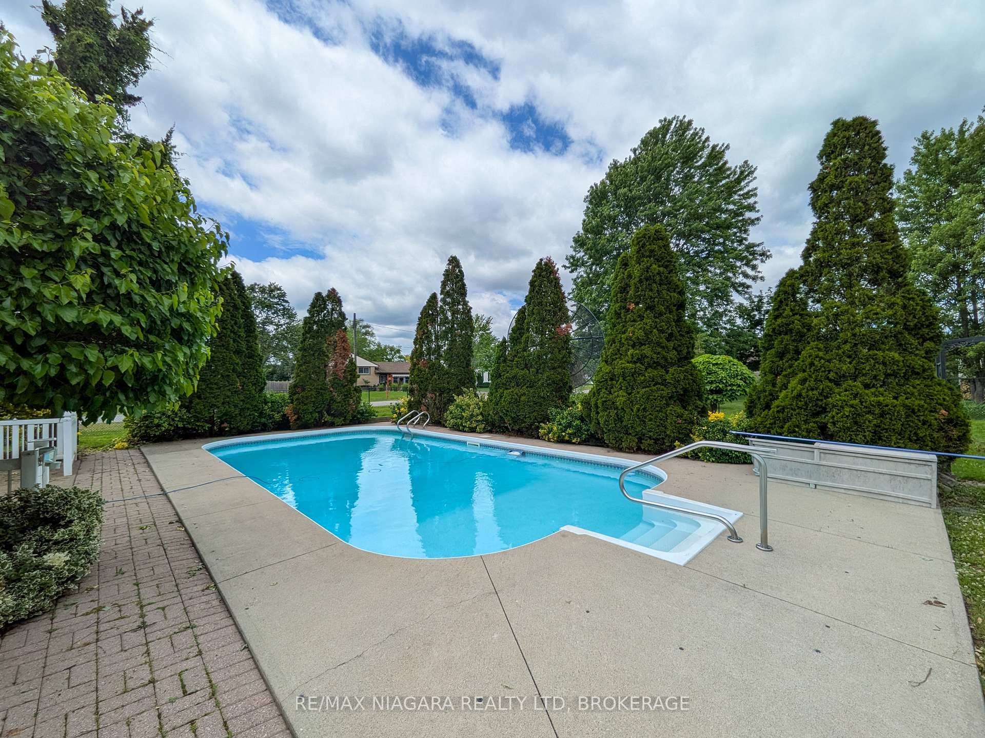 2882 Westbrook Avenue photo 4