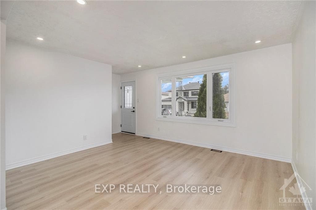 1891 KINGSDALE Avenue photo 7