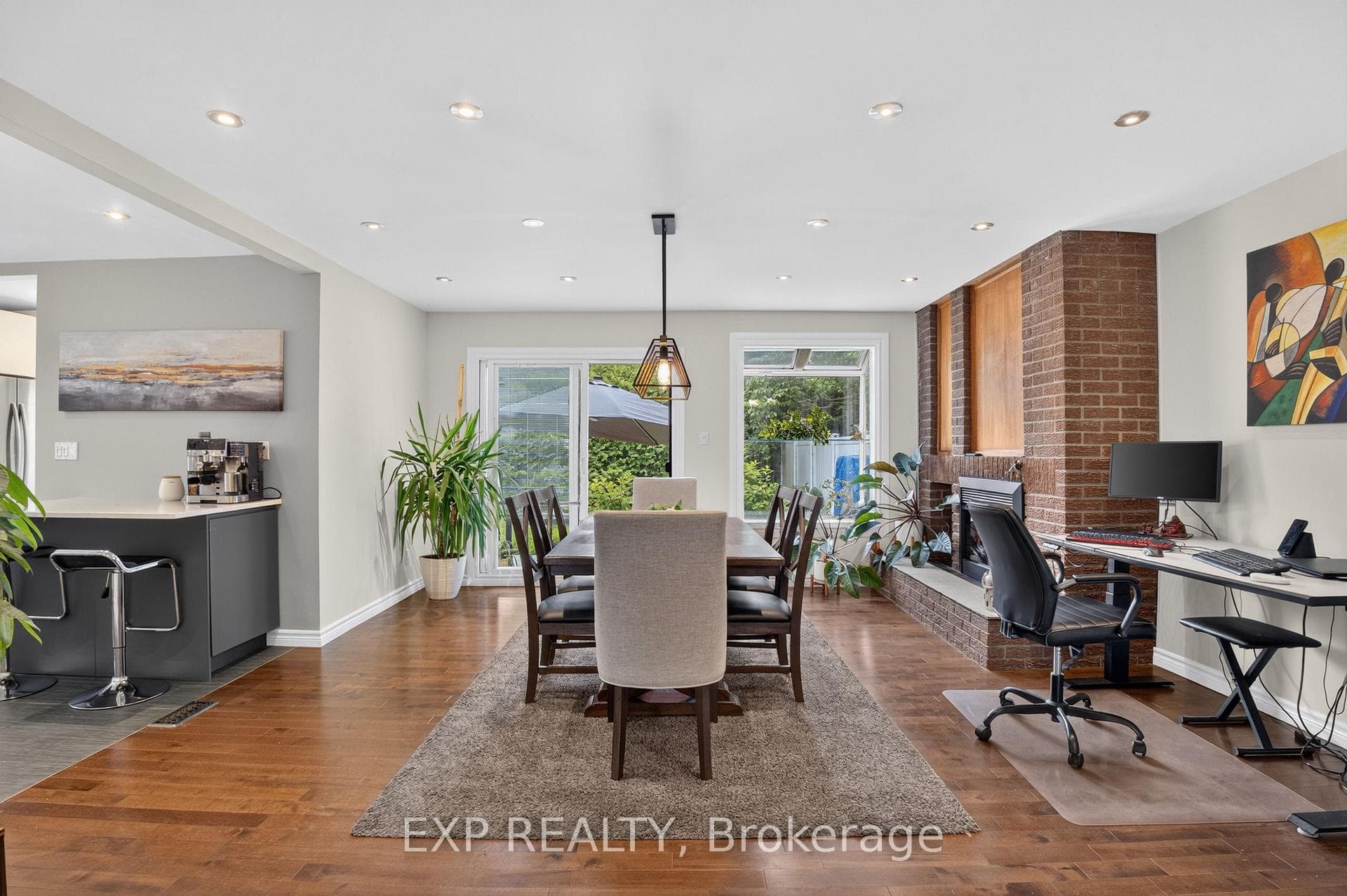 2490 Regina Street photo 5