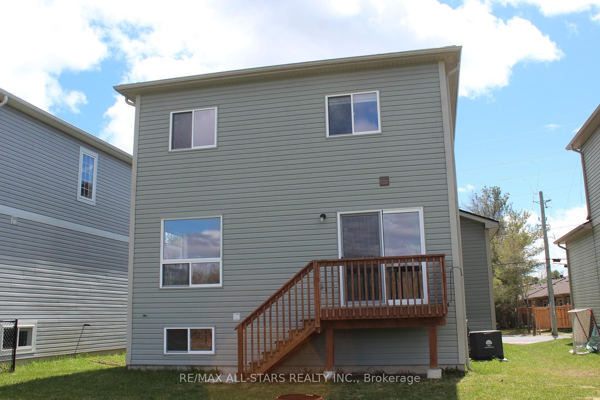 81 Douglas Drive photo 29