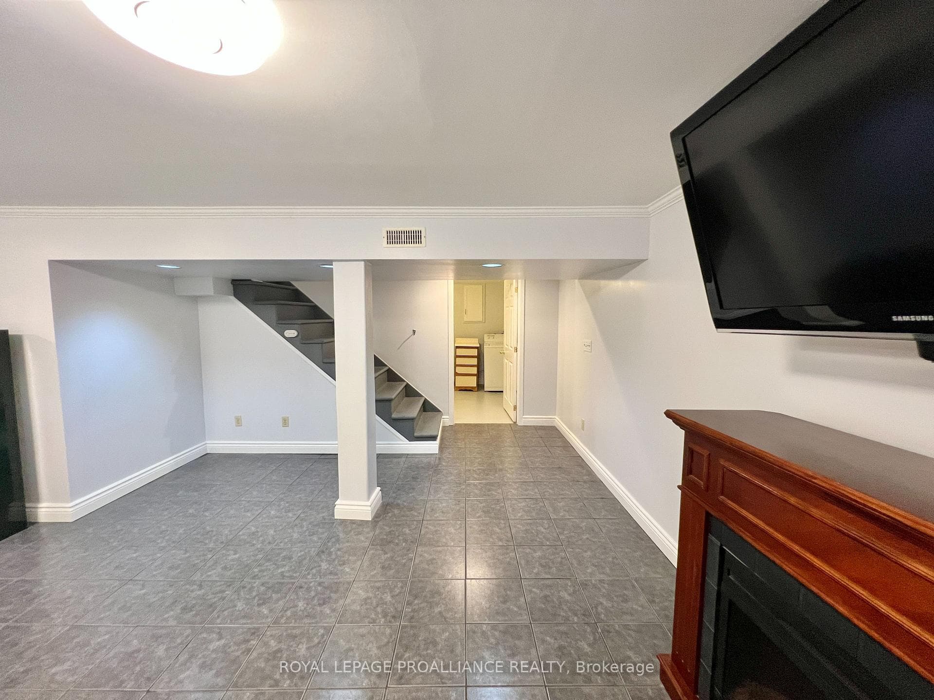 157 Hastings Drive photo 24