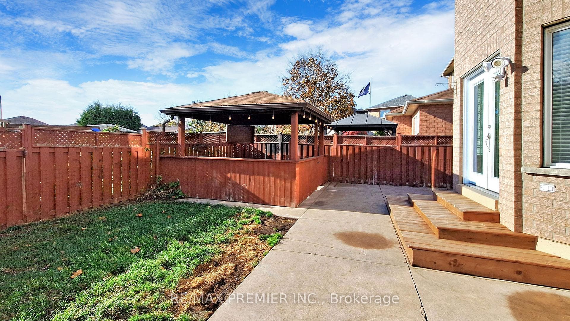 113 Solway Avenue photo 37