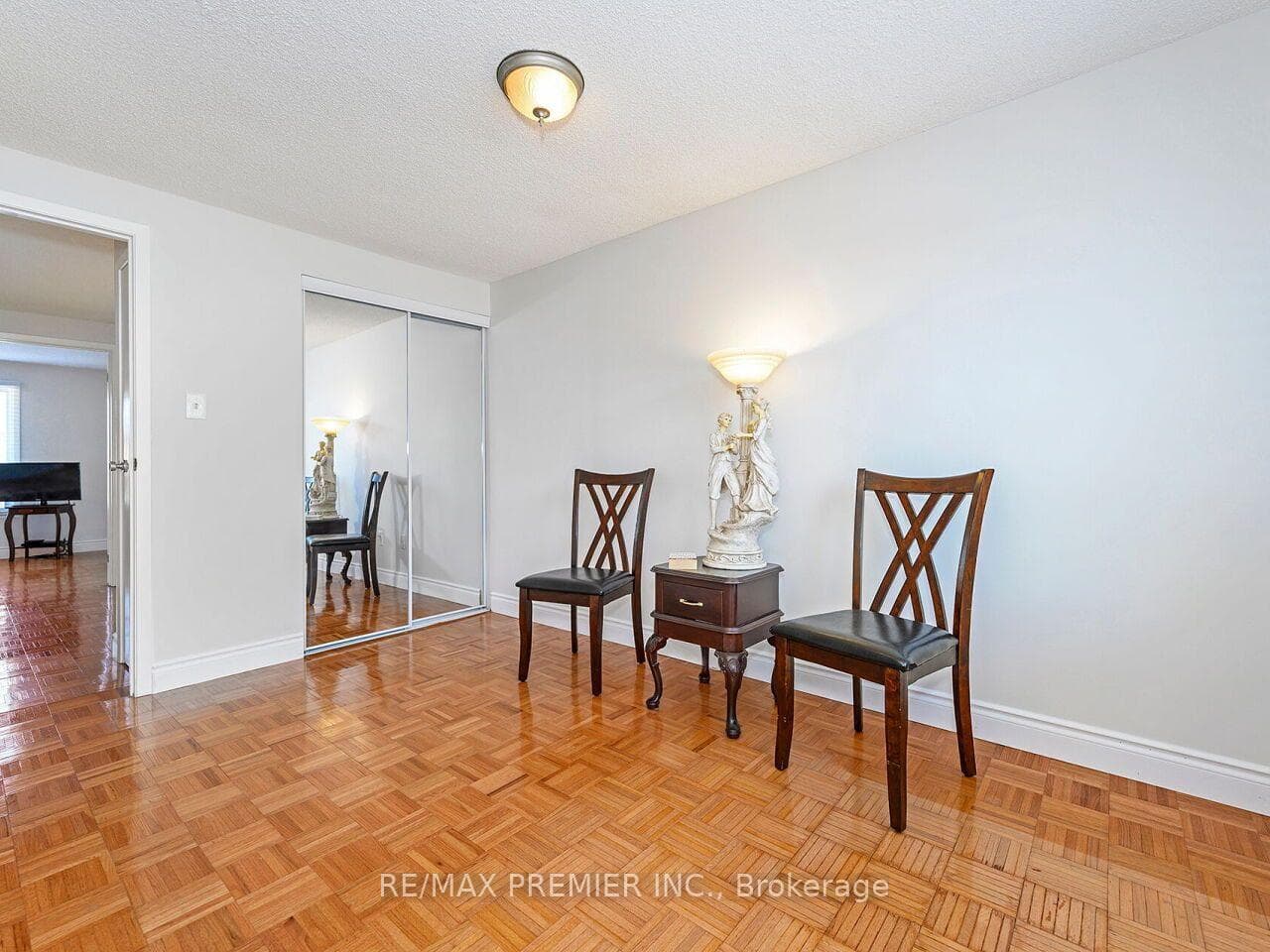 33 Laurel Valley Court photo 26