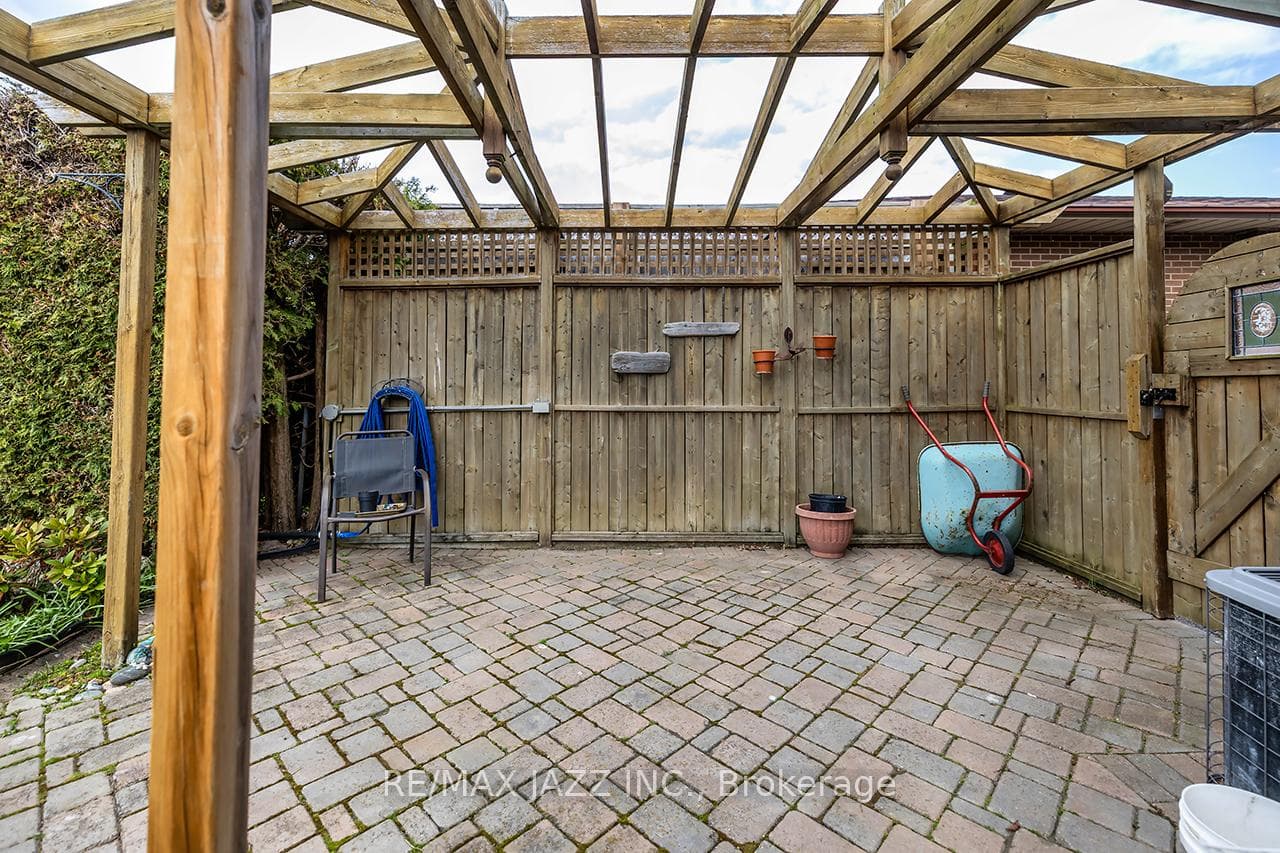 422 Glenalan Avenue photo 39