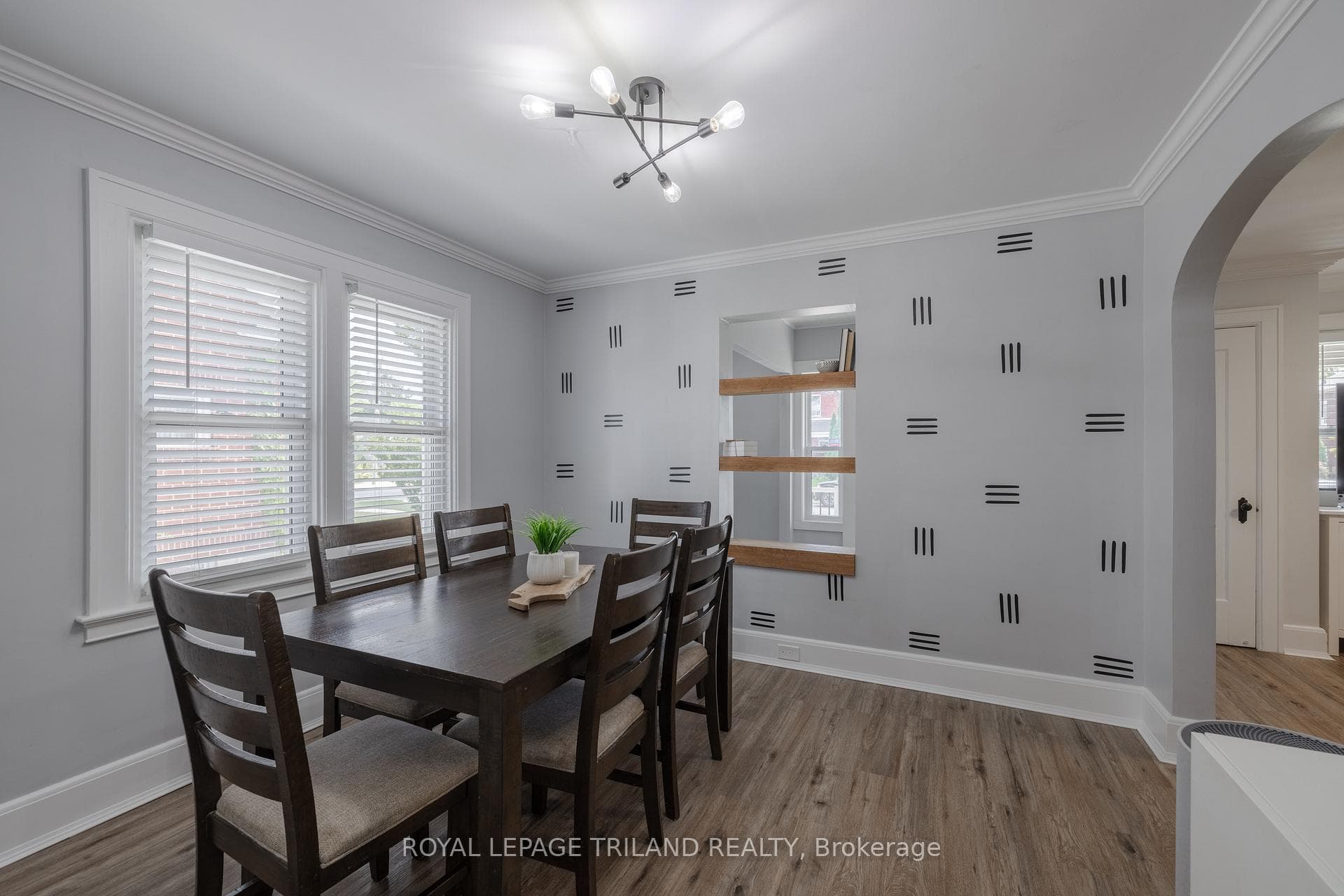 130 FOREST Avenue photo 6