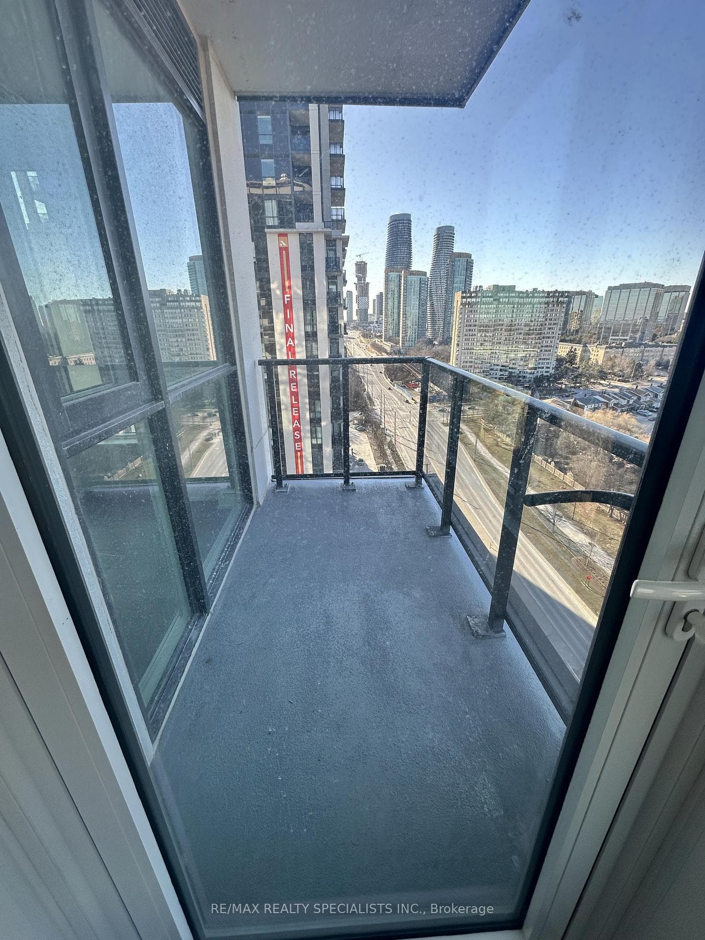 204 BURNHAMTHORPE Road Unit 1504 photo 24