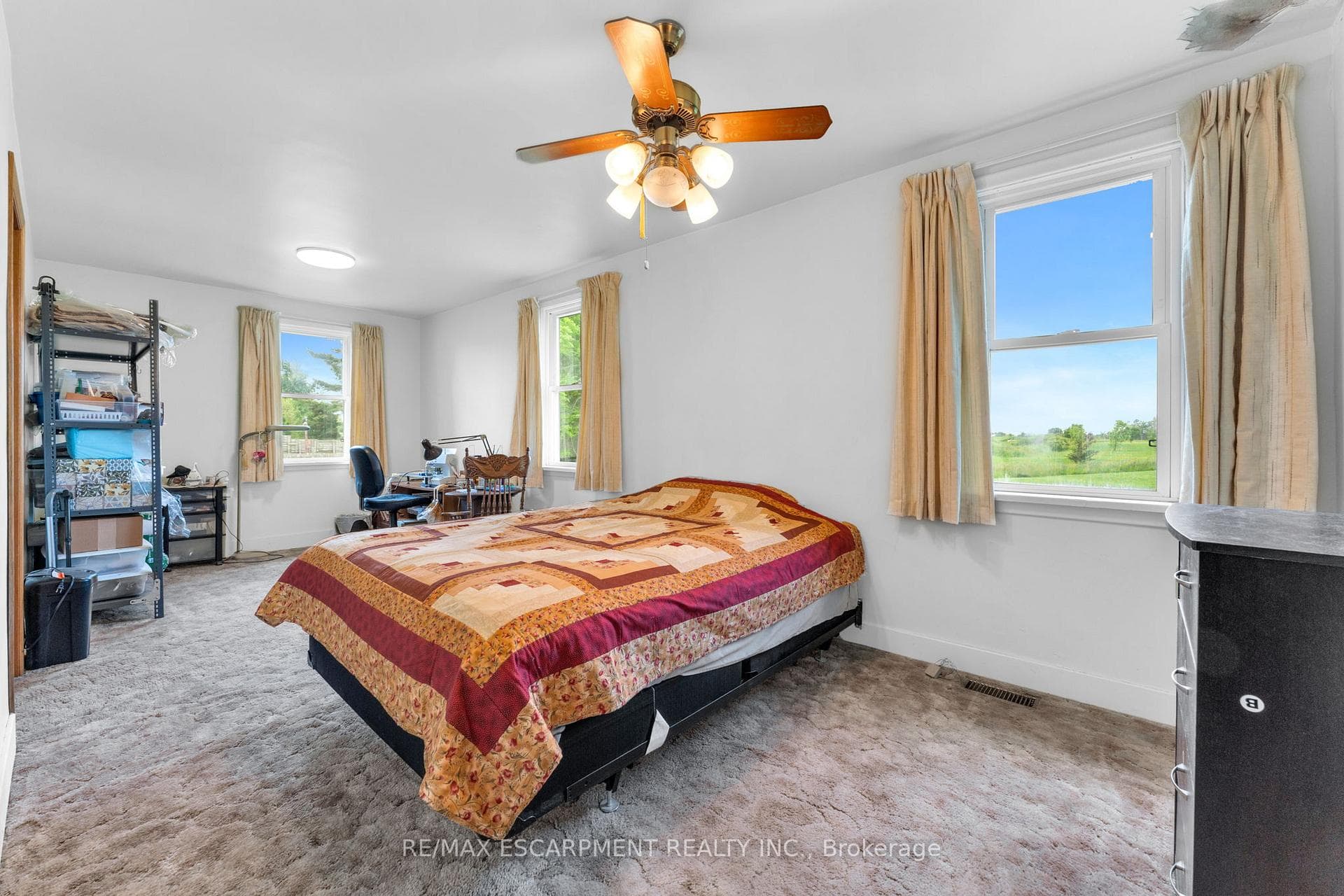2986 Grimsby Road photo 21