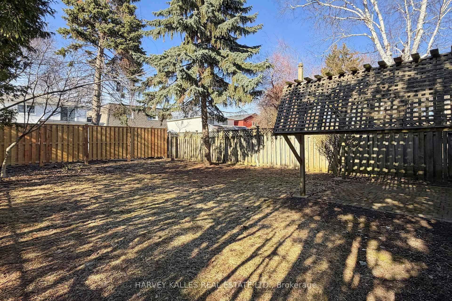 62 Dersingham Crescent photo 31