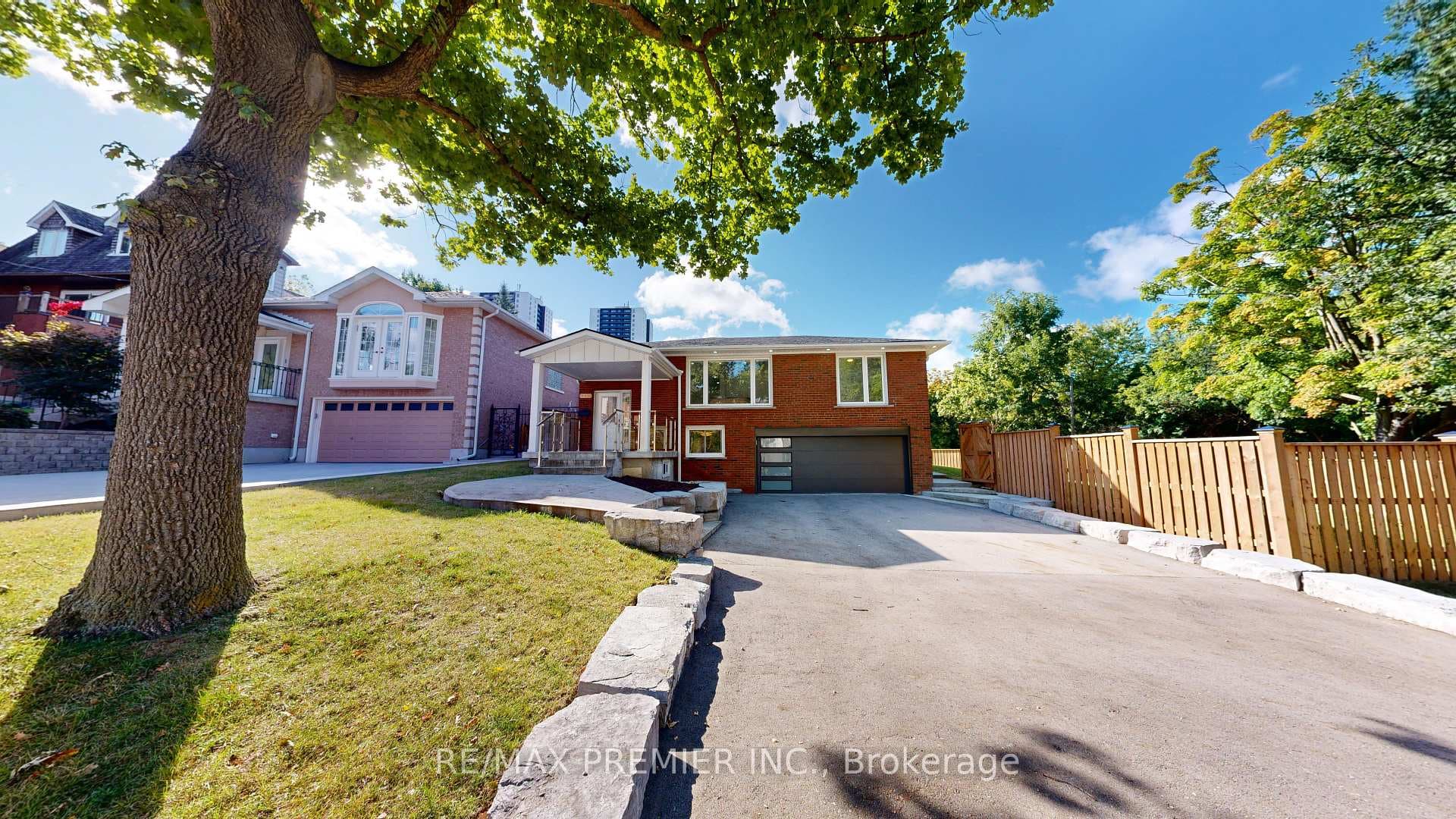 25 Cardell Avenue photo 2