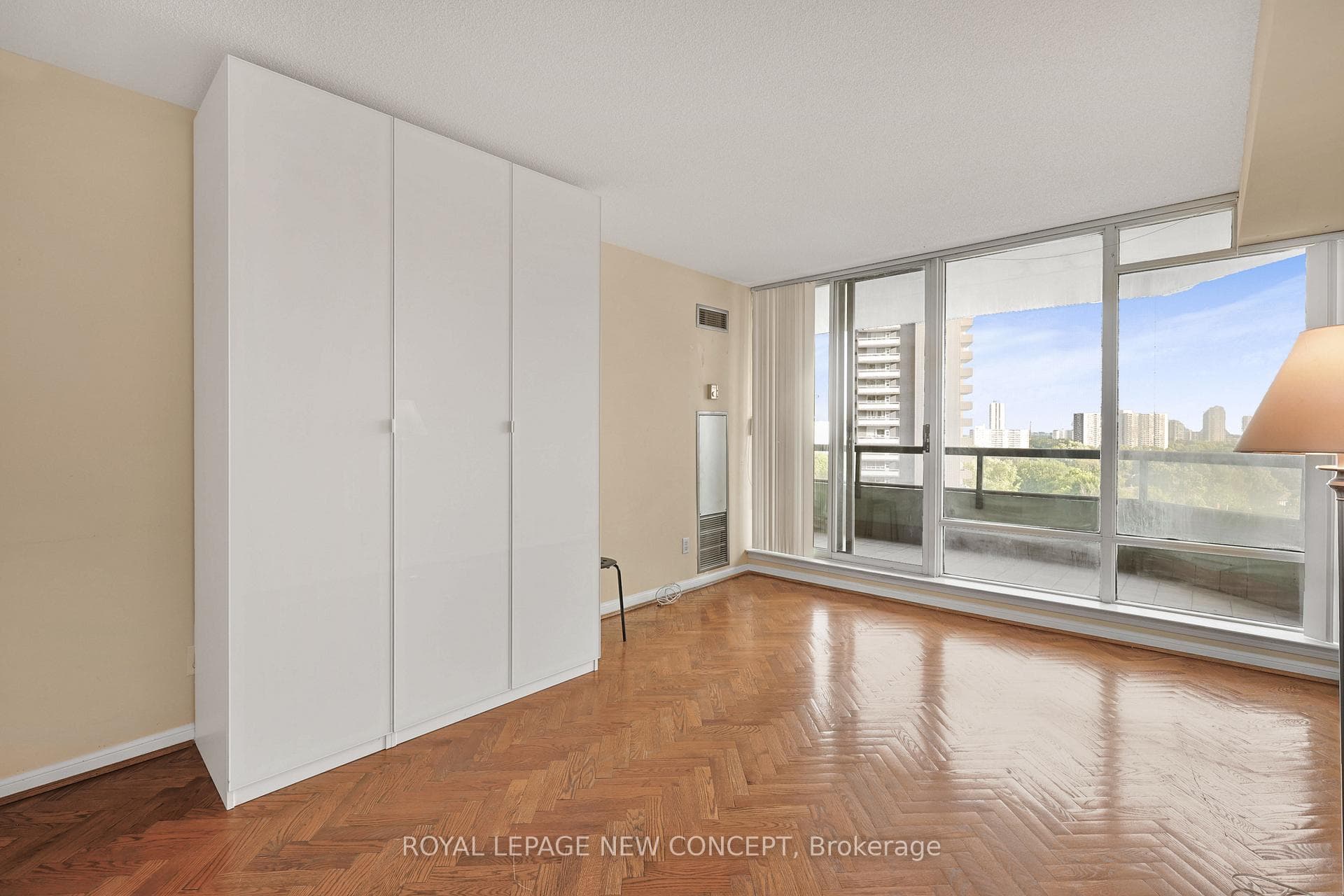 1121 Steeles Avenue Unit 912 photo 19