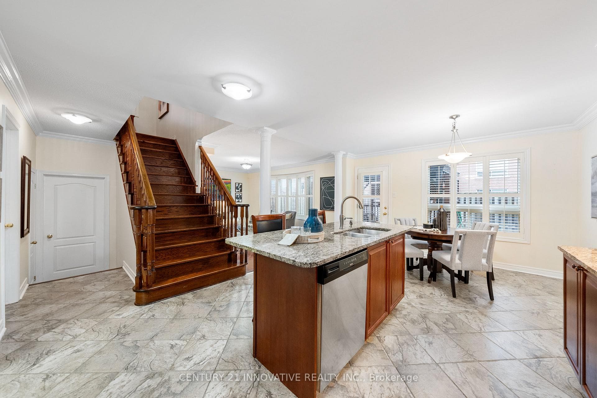 4 Sivyer Crescent photo 16