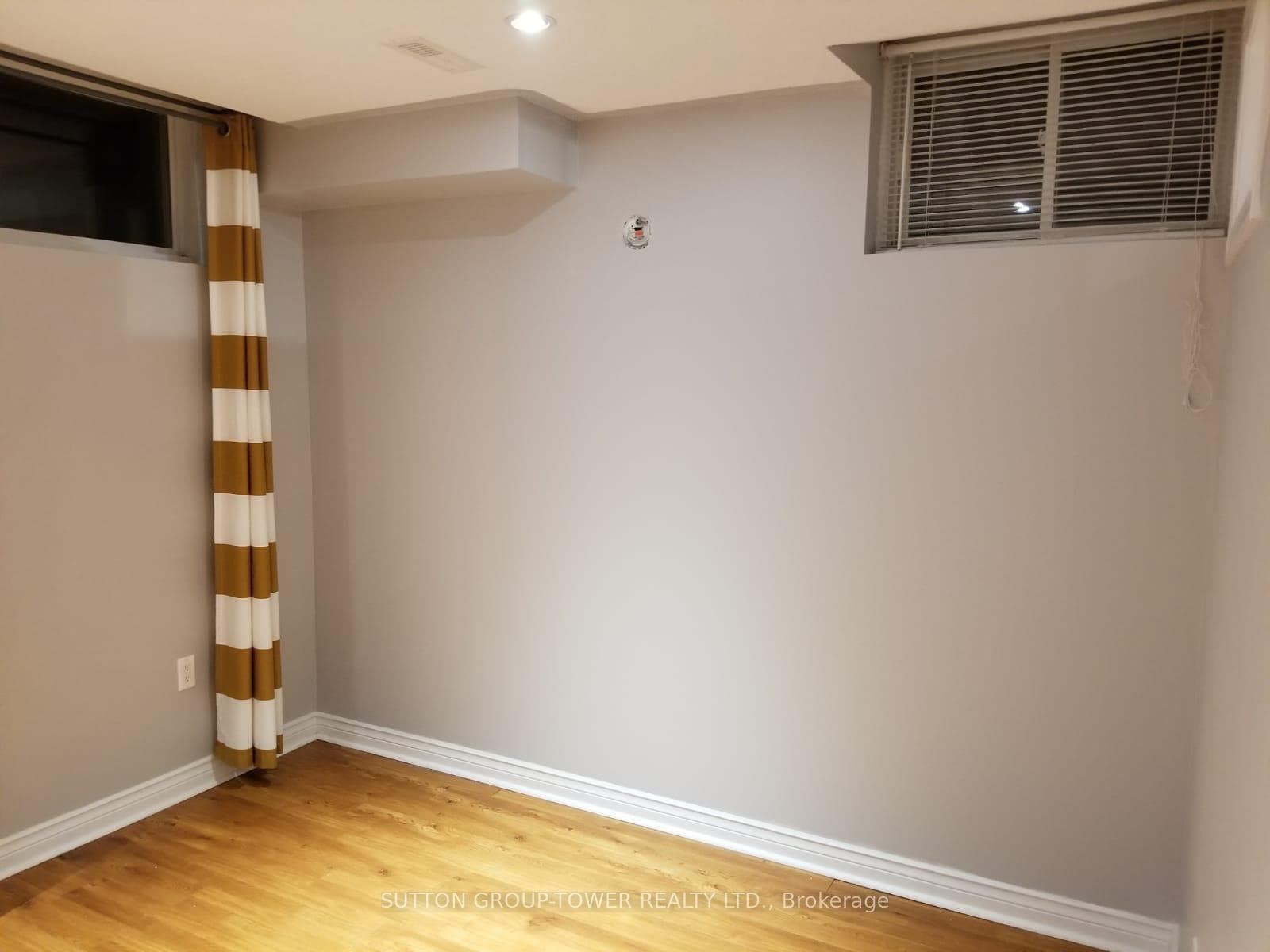 8 Penelope Street Unit Bsmnt photo 2