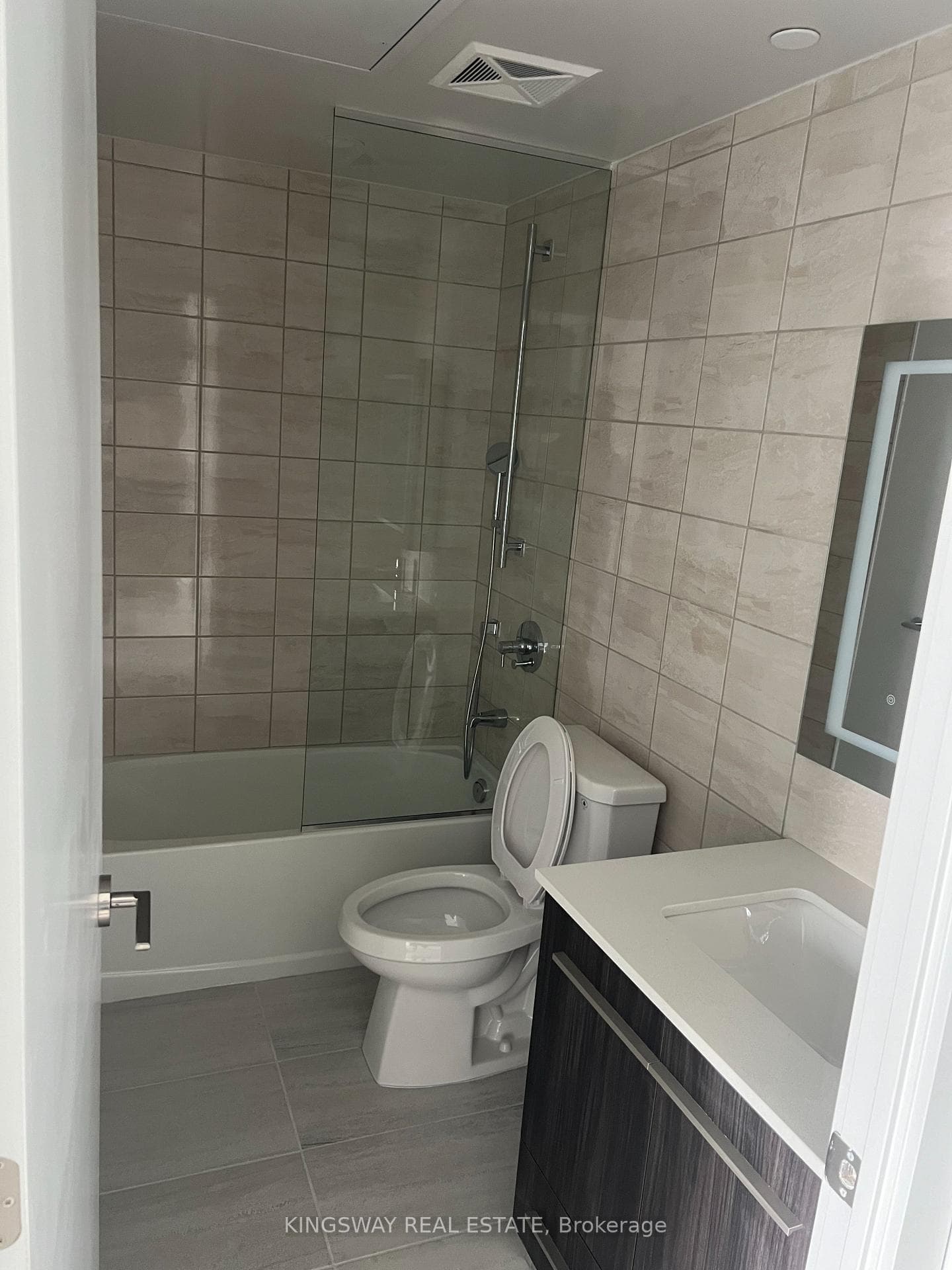 8 Cumberland Street Unit 3601 photo 9