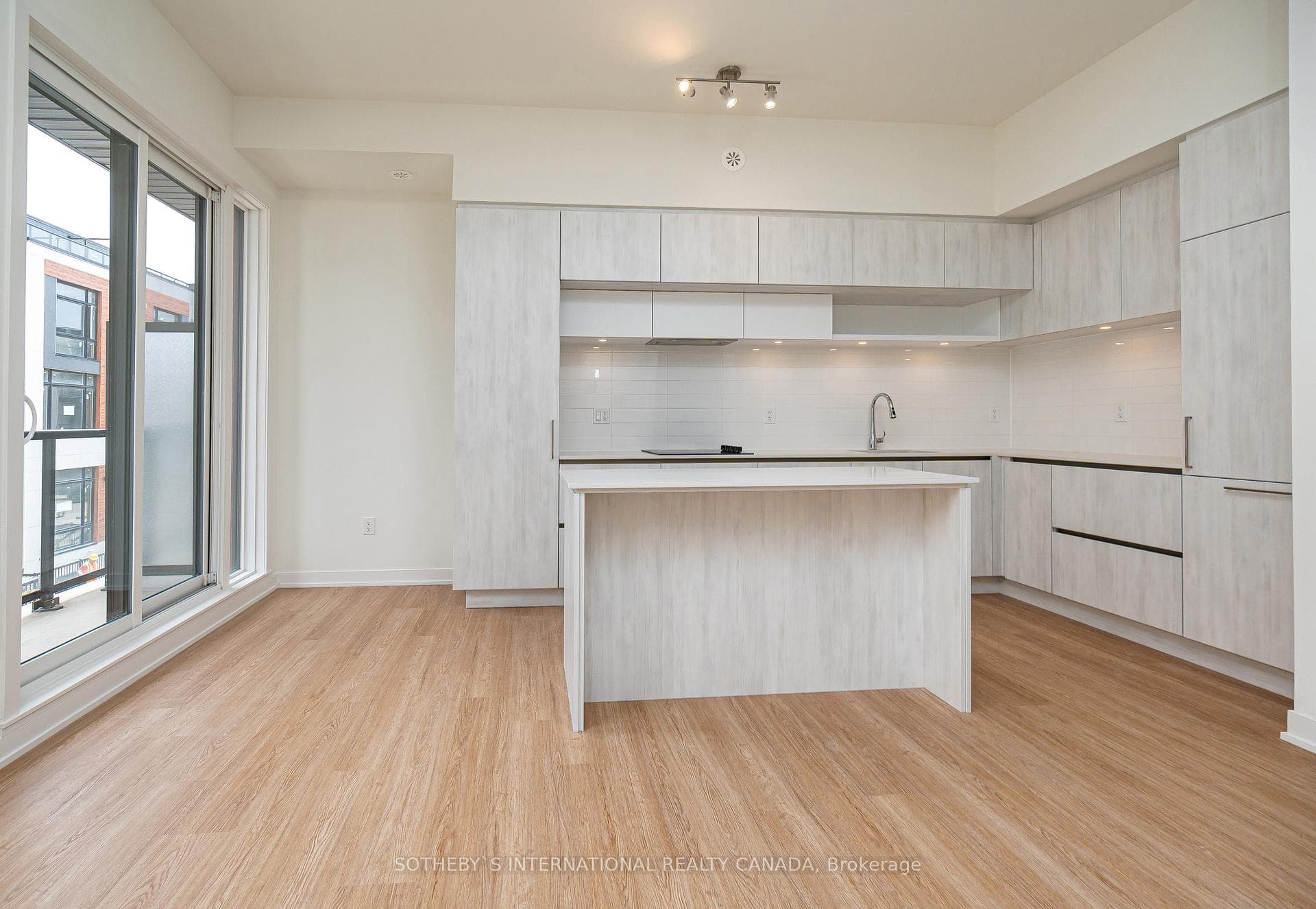 10 David Eyer Road Unit 1232 photo 6