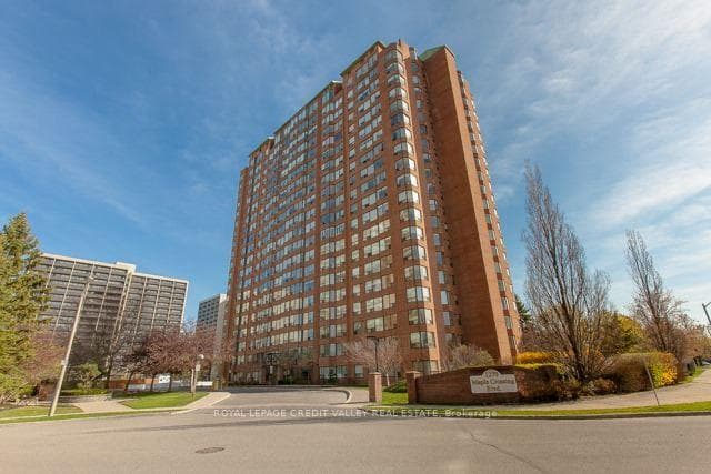 1270 Maple Crossing Boulevard Unit 704 photo 32