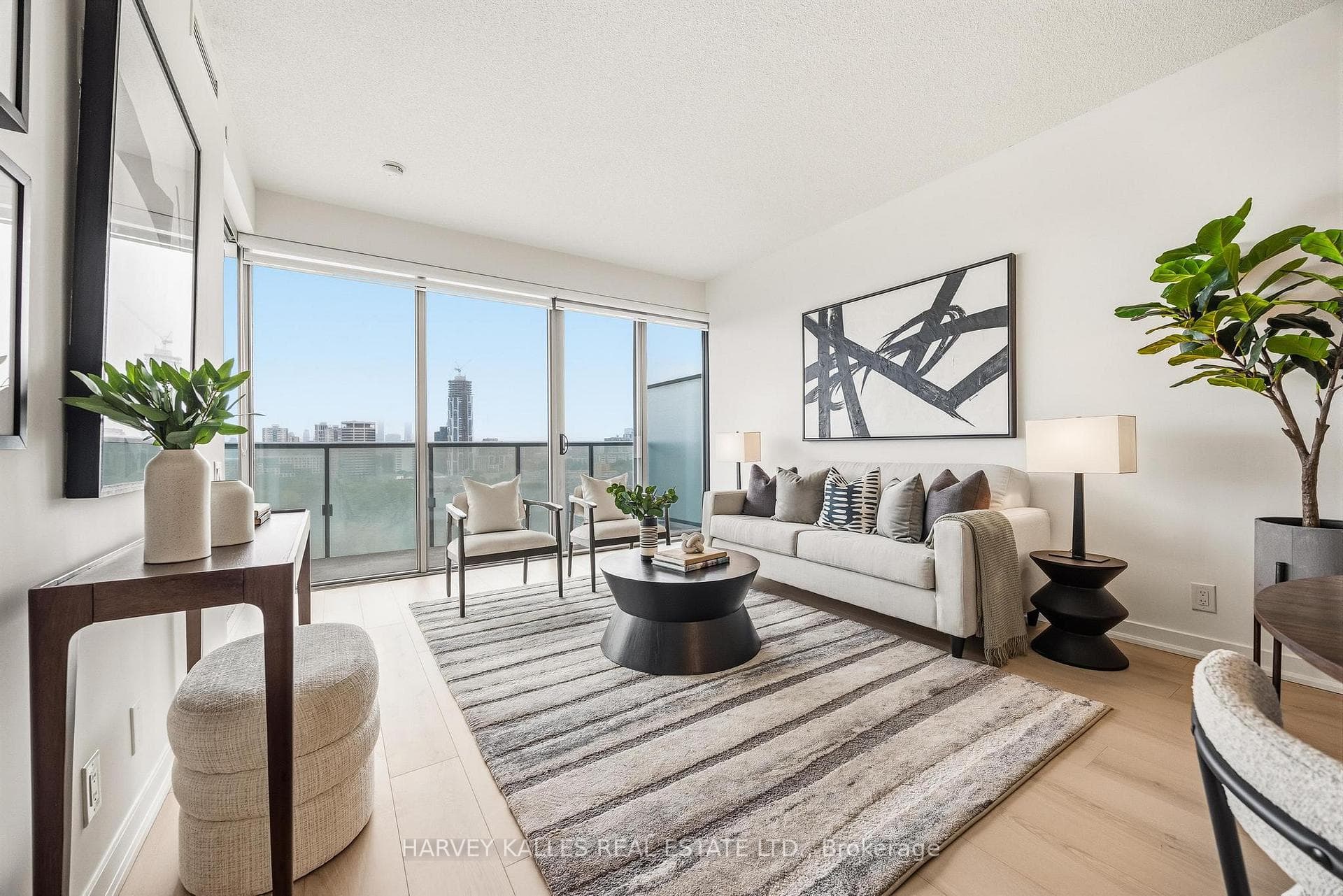 1815 Yonge Street Unit 1501 photo 11