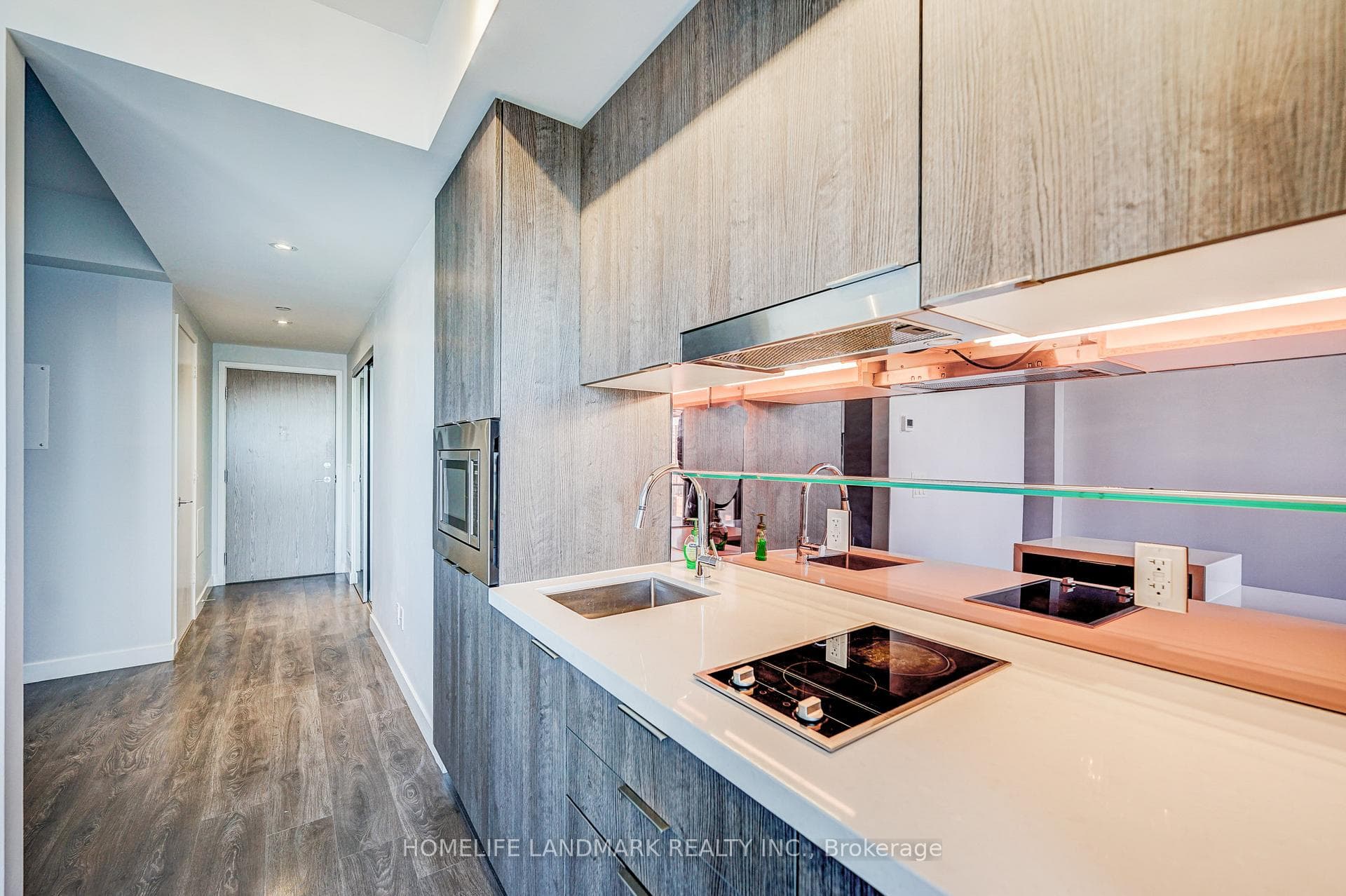215 Queen Street Unit 1403 photo 17