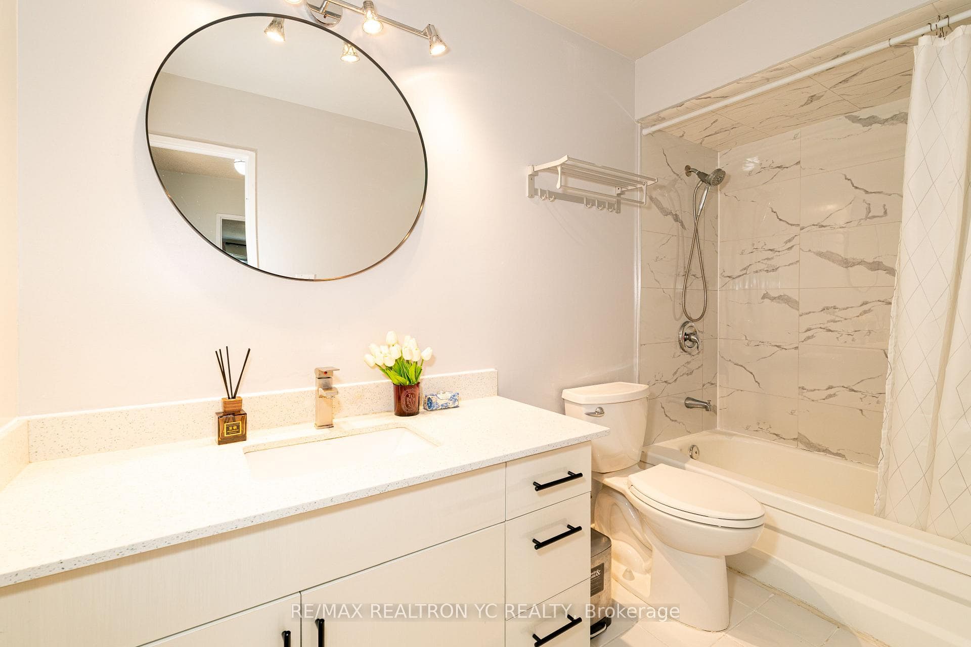 4005 Don Mills Road Unit 312 photo 15