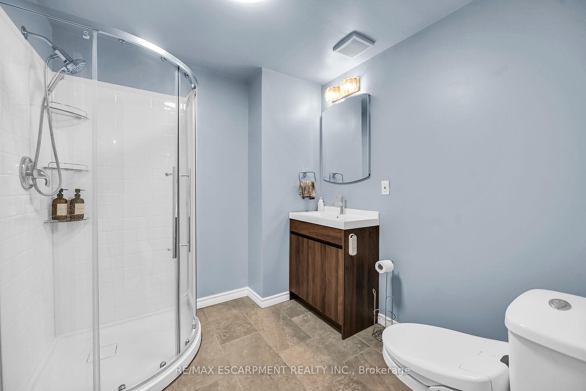 494 Kortright Road photo 39
