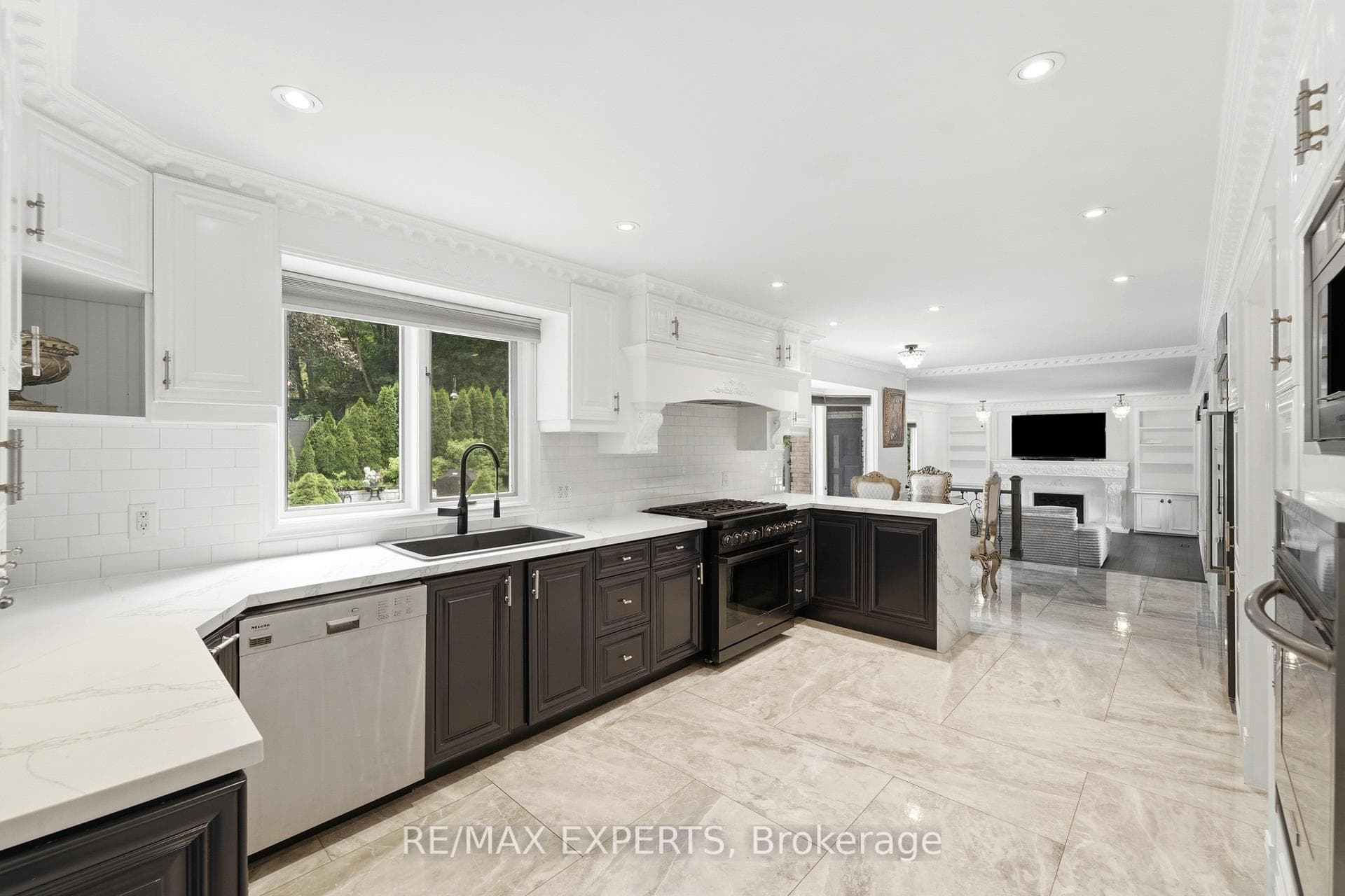 28 Stonegate Drive photo 11