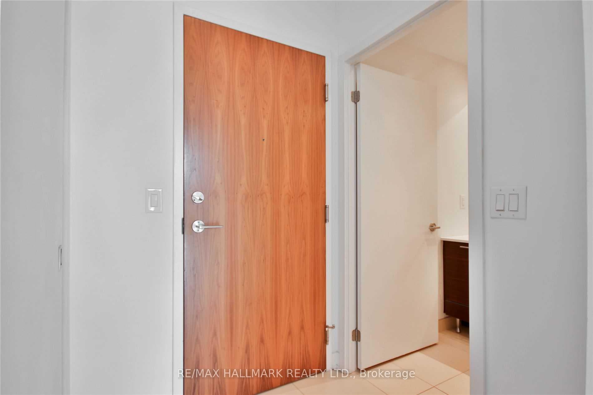 1 Market Street Unit 418 photo 5