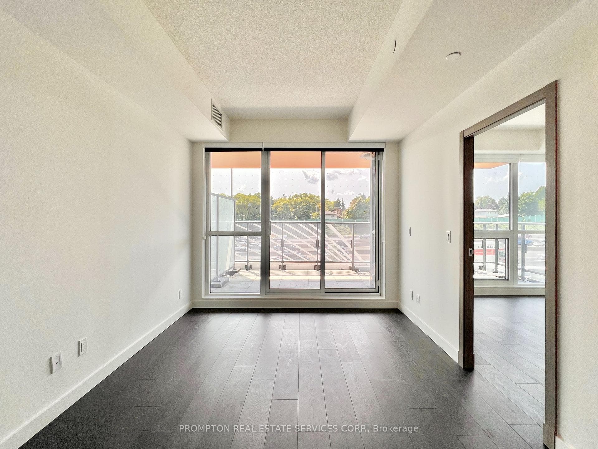 27 McMahon Drive Unit 305 photo 5