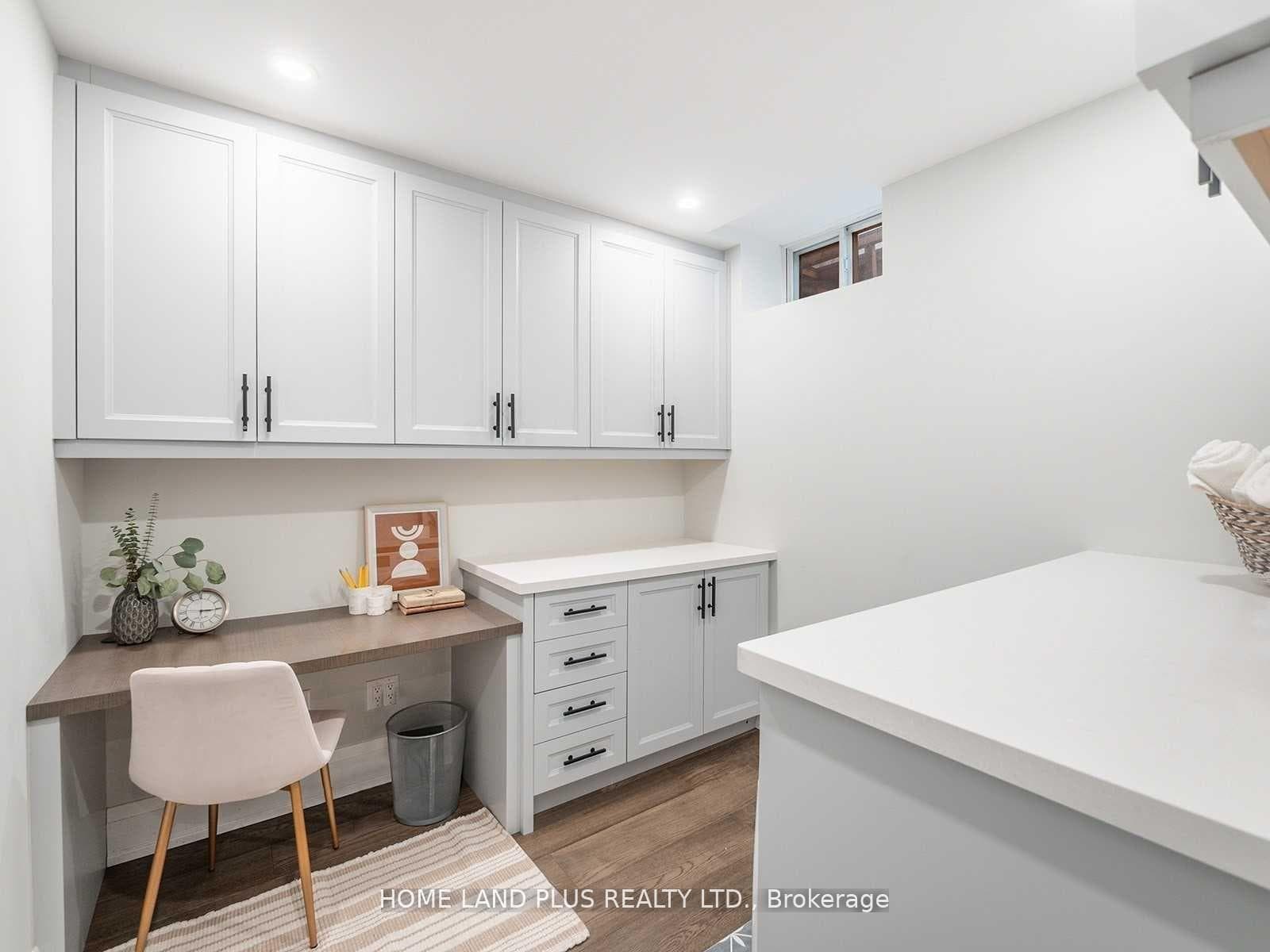 70 Mann Avenue photo 18