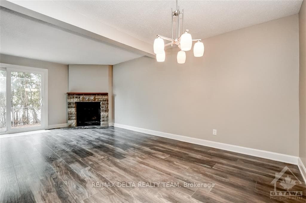404 DUVAL Lane Unit A photo 5